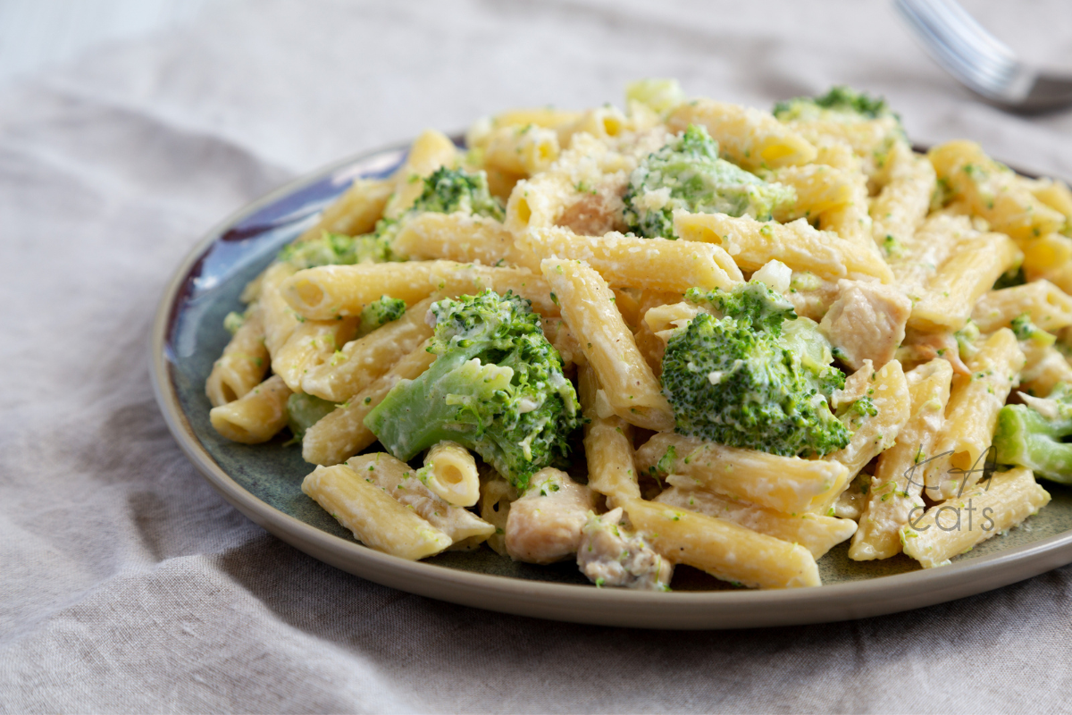 Chicken Broccoli Alfredo KA eats